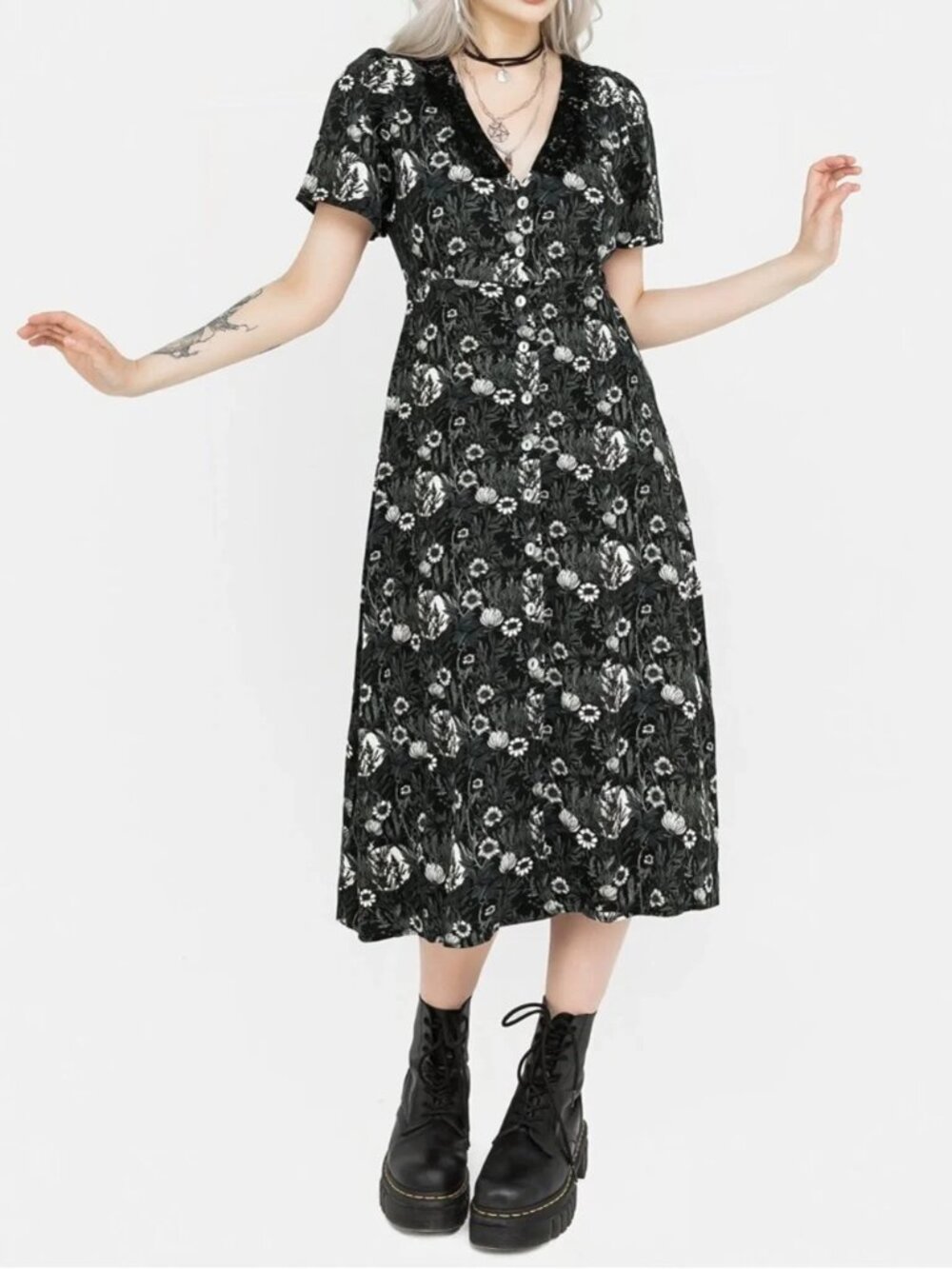 Disturbia Nightbloom Button Up Midi Dress 10 Black Gray Floral Lace Gothic Witch